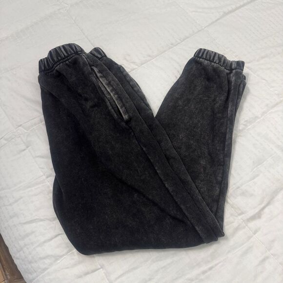 Elevated Faith “Bold St. Louis” Graphic Joggers | Washed Black | Size XS - Picture 5 of 16